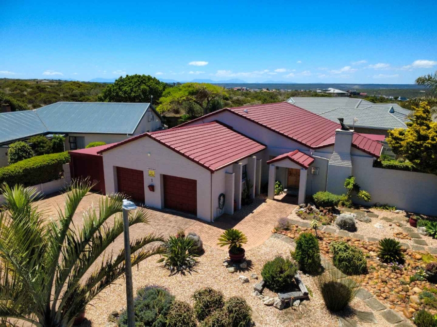 3 Bedroom Property for Sale in Stilbaai Wes Western Cape